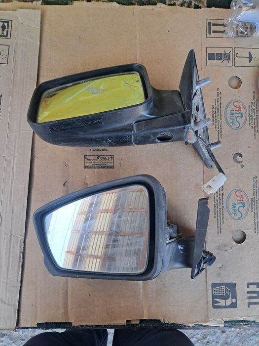 Боковой зеркало продаётся