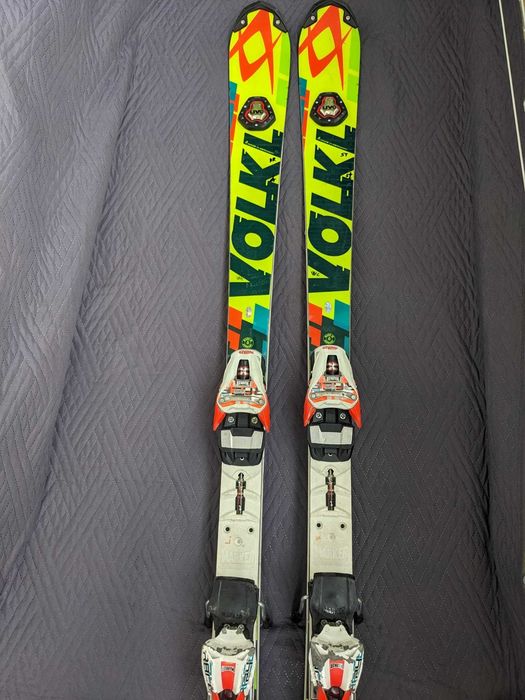 Schiuri Volkl Race Tiger World Cup