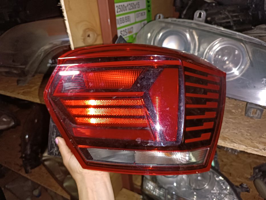 Поло 2018г стопове и фарове