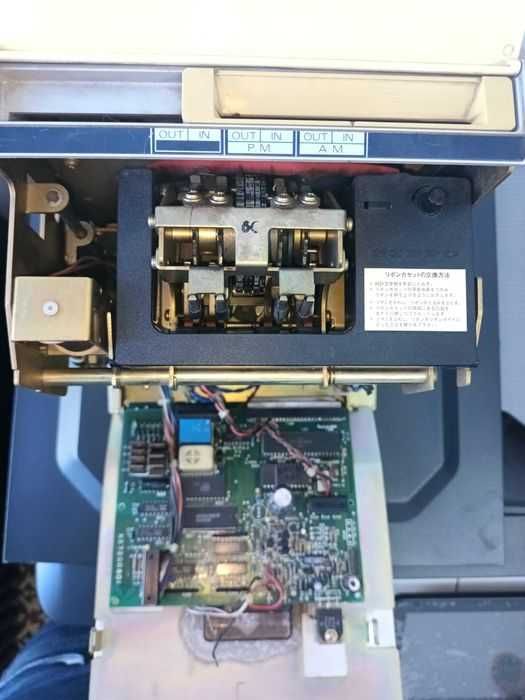 Ceas de pontaj Nippo