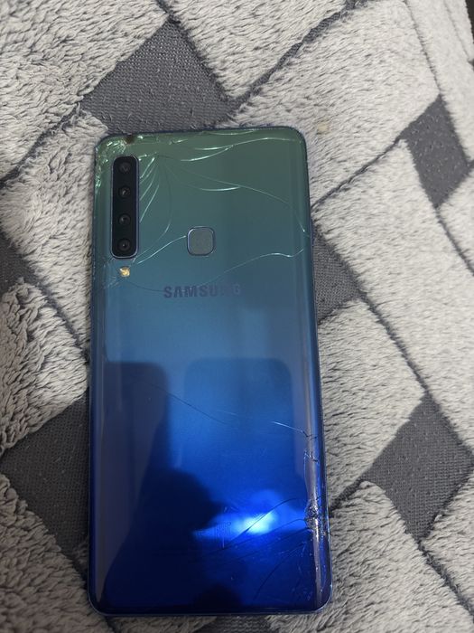 Самсунг гелакси а9 2018г