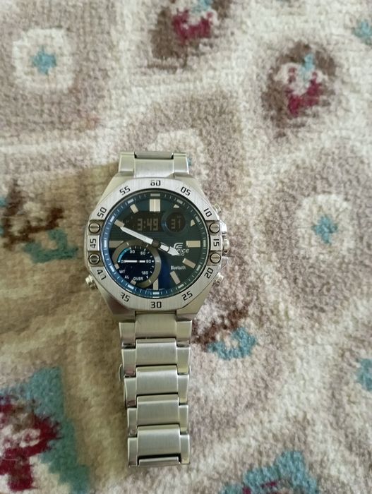 Продается часы з