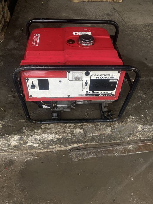 Продам генератор бензиновый хонда 2,2 кв