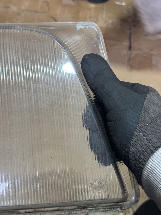 Стекло фары W124 рест