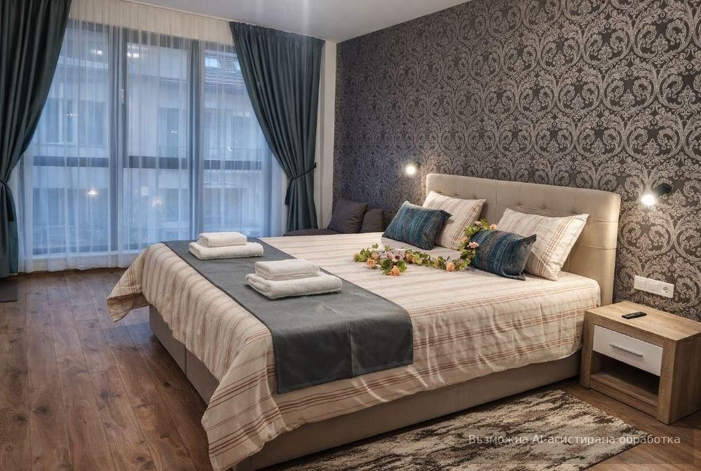 Дава се под наем Тристаен апартамент в Варна, Център - 100 кв.м за 1097.01 € - Снимка #2