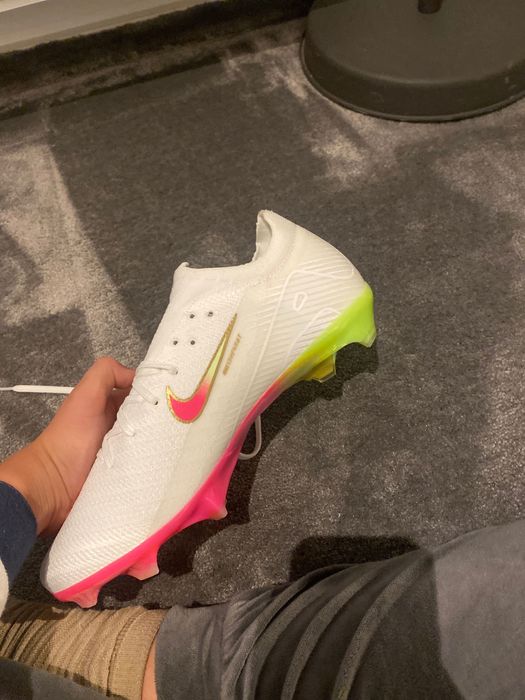 Ghete de fotbal nike elite mercurial