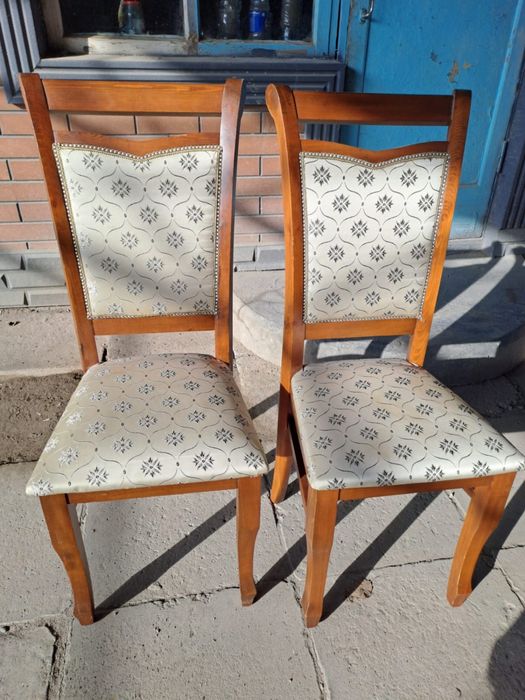 Стулья в зал в хорошем состоянии