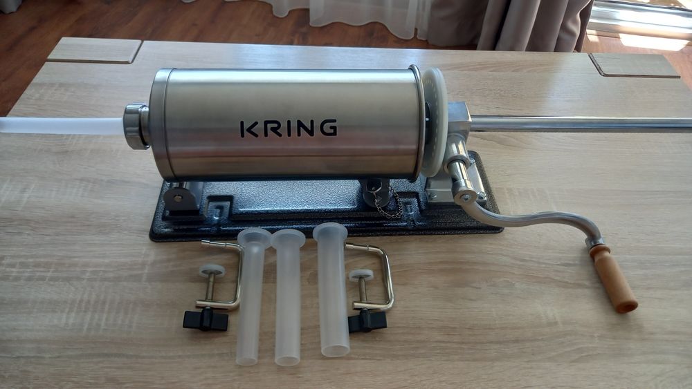 Уред за пълнене на наденица