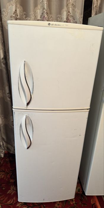Холодильник LG рабочий