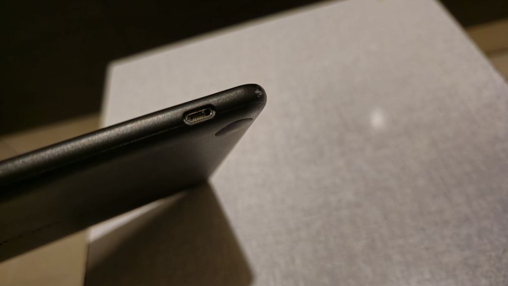 Графичен безжичен таблет Wacom Intuos без писалка