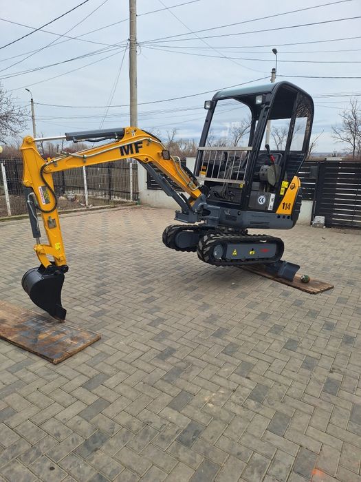 Miniexcavator  Massey  ferguson