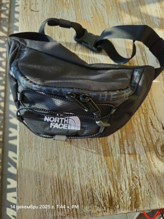 Чантичка за носене през кръста или през рамо