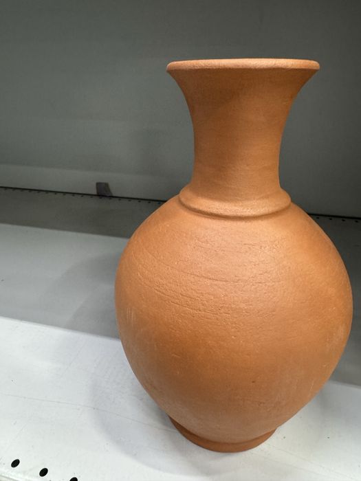 Кувшины глиняные