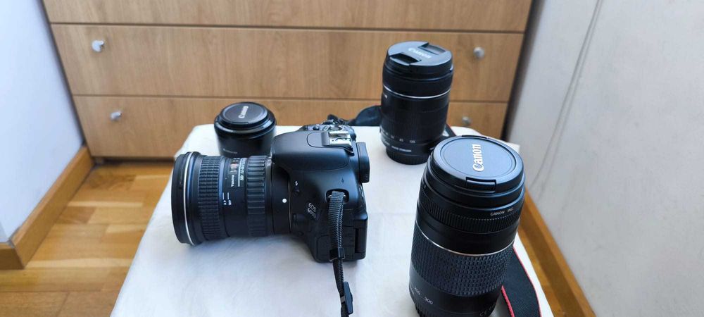 Aparat de fotografiat DSLR Canon EOS 600D