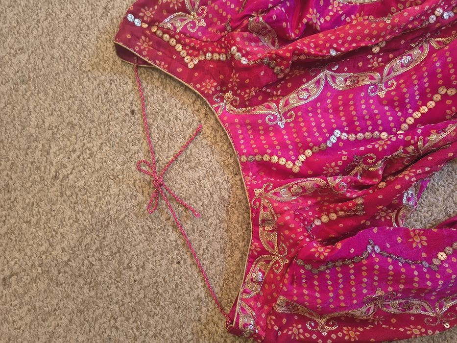 Sari indian cu paiete