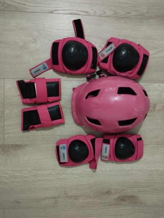 Vând role Oxelo si echipament de protectie  marimea 36 putin purtate