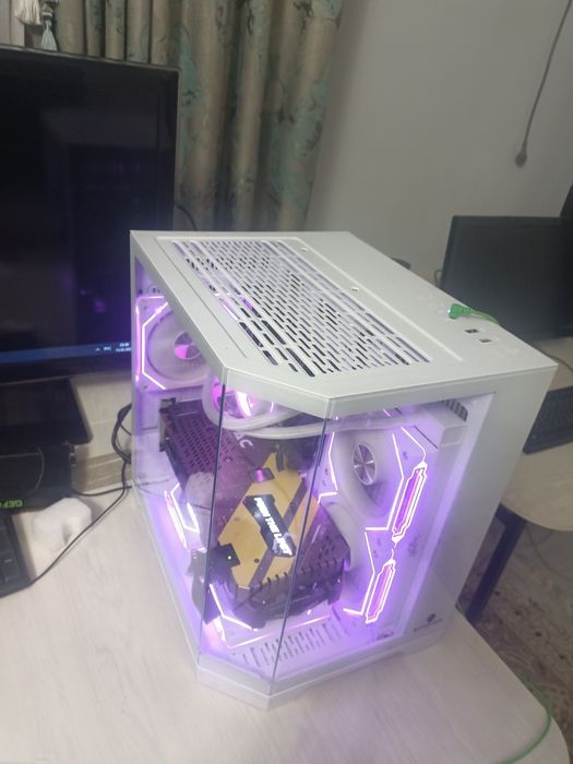 Игровой системный блок..