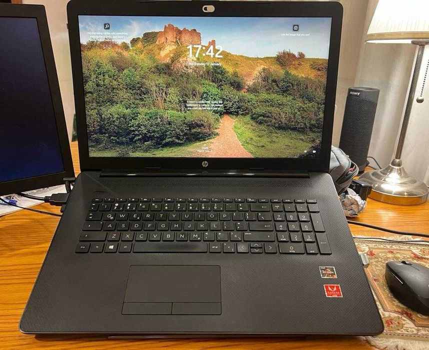 Laptop HP Pavilion 17" AMD Ryzen 5 16 GB RAM video Radeon 3D DVD-R/W