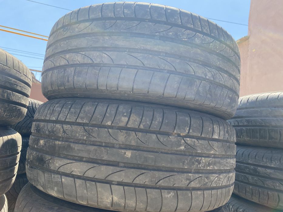 Шины Bridgestone 225/50/17,  2шт