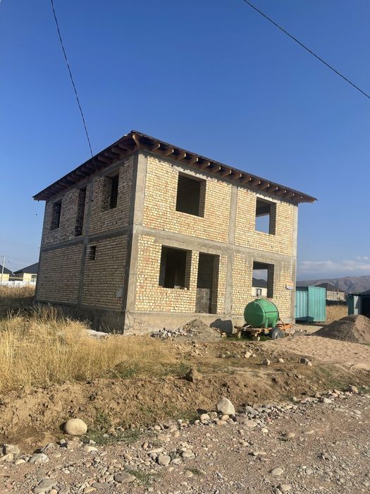 Продам дом 240 м2 на 15 сотках