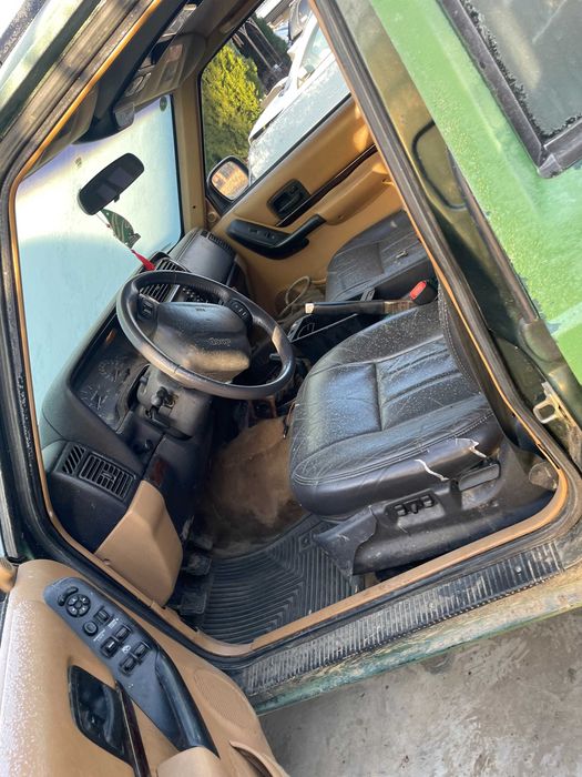 Vand Jeep Cherokee XJ 2.5 TD fiscal fara motor
