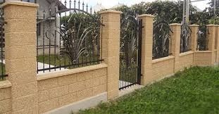 Construim garduri si porti din sipca metalica, panouri stil jaluzele,