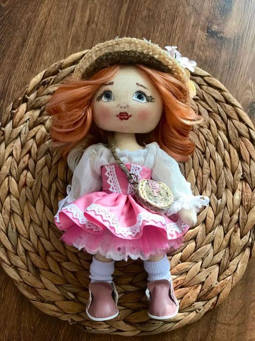 Кукла интерьерная