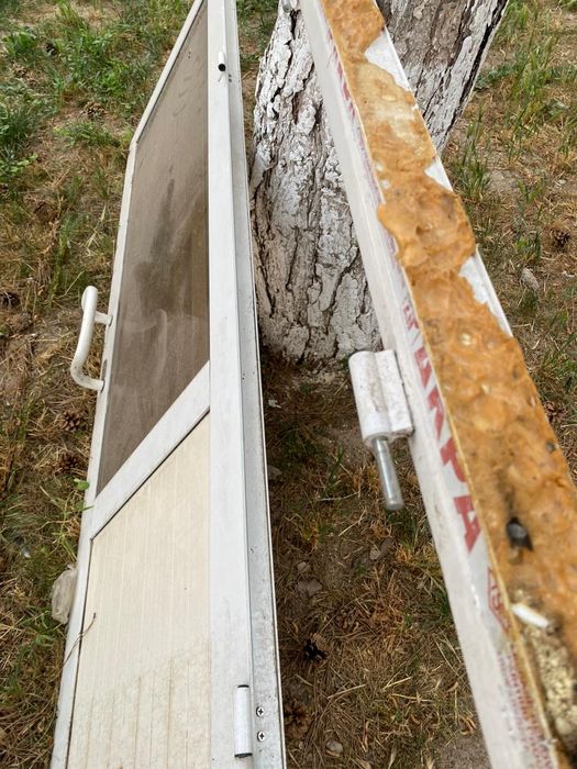 Дверь двойная с косяком