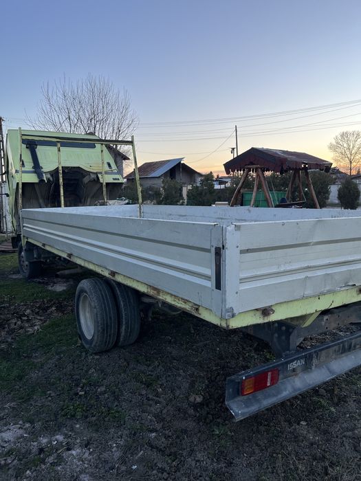 Nissan l35 pentru dezmembrat