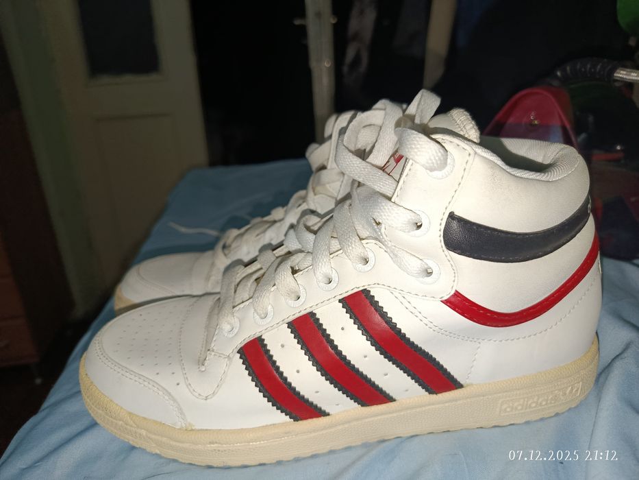 Продаются новые кроссовки