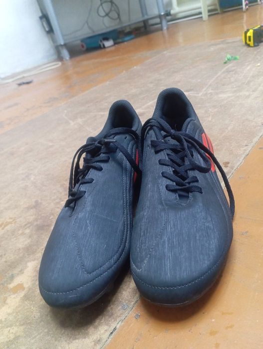 Продам бутццы одевал один раз