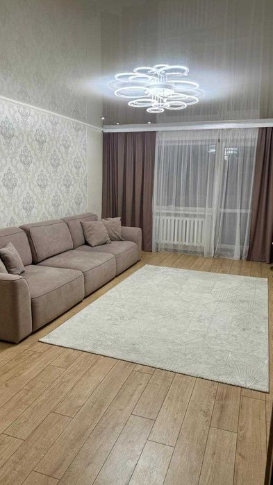 Продам 3 комнатную квартиру 96 кв. м