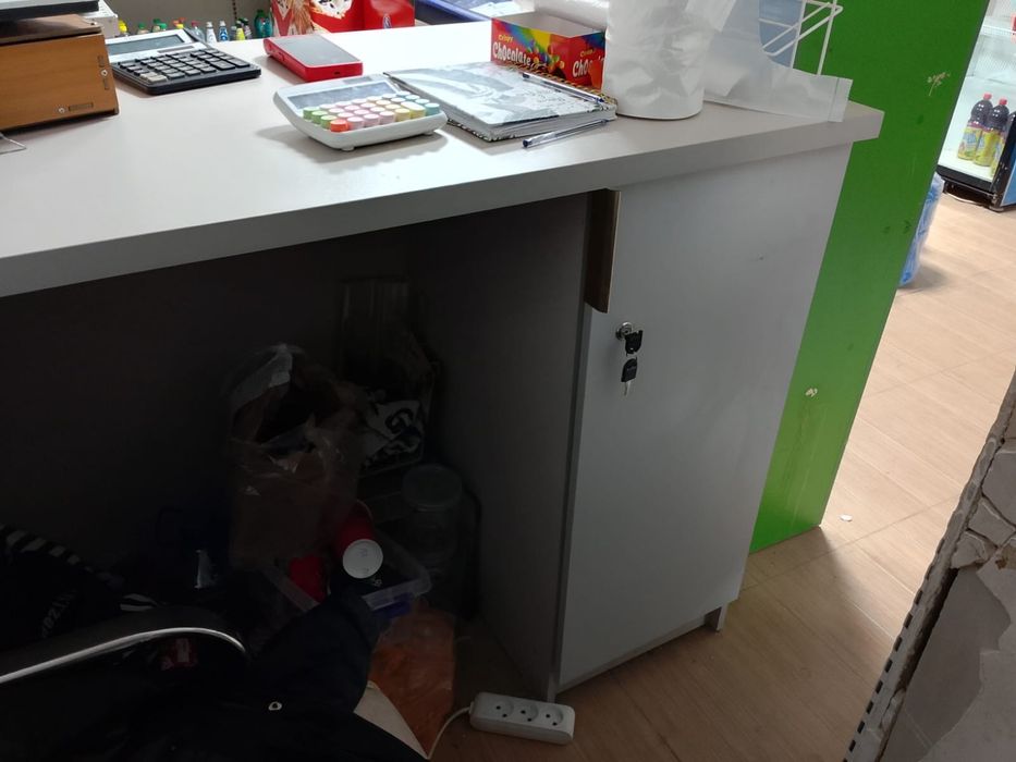 Кассовый стол сатылады