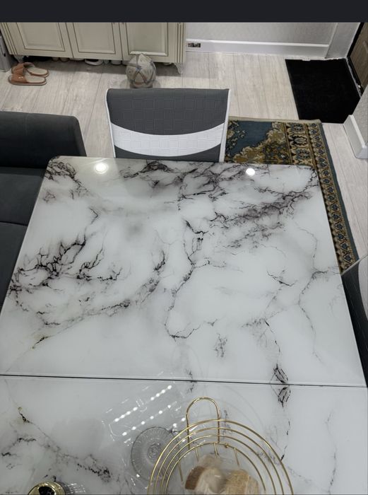 Продам стол со стульями