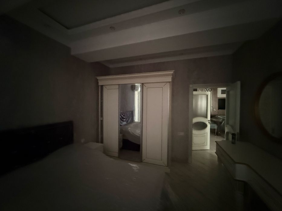 Продается СРОЧНО(Сотилади) 3х-ком кв на 2-эт в новостройка вокзал Парк