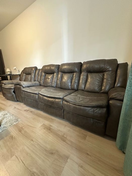 Canapea piele de vanzare