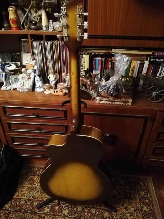 Лютиерска електроакустична китара