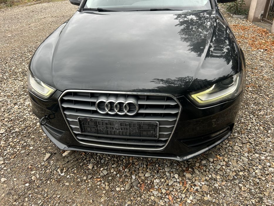 Bară față  completă  cu spălătoare faruri Audi A4 B8.5 facelift 2015