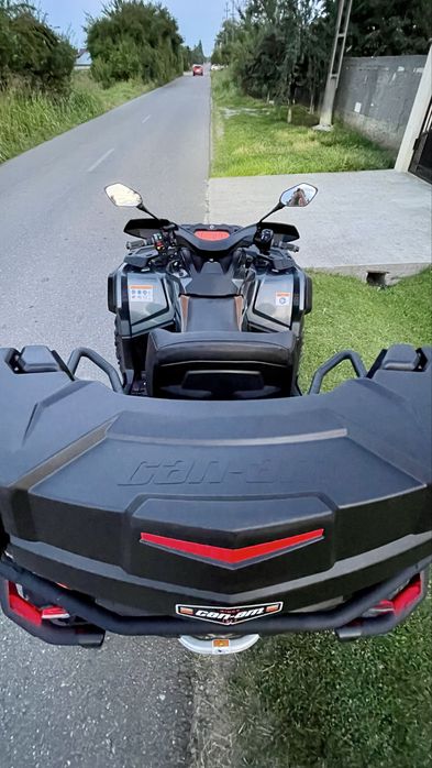 Can-Am Outlander MAX 1000R- LIMITED EDITION