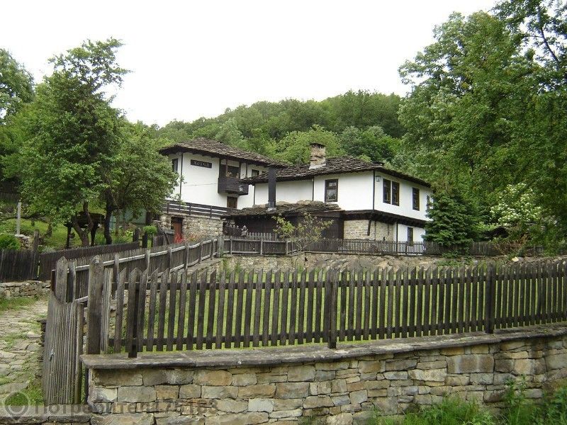 Продава се Парцел в Габрово, Център - 5200 кв.м за 10 €/кв.м - Снимка #6