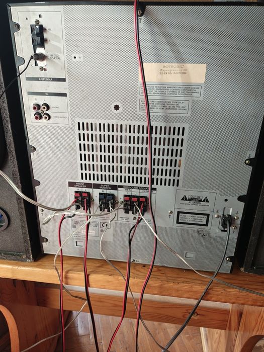 Уредба SONY LBT-N555AV