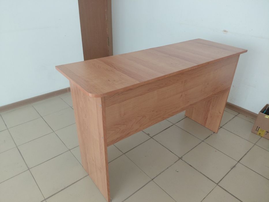 продам офисный столик