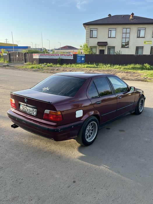 Продам бмв е36 м40б18