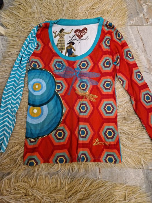 Bluza desigual mărimea s