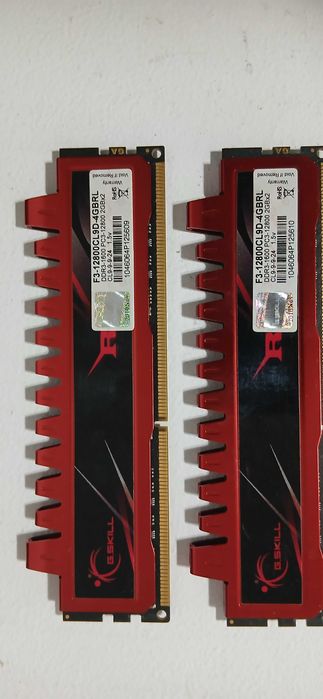 Продавам DDR3 RAM–G.Skill Ripjaws (2x2GB) + Corsair Vengeance (1x4GB)