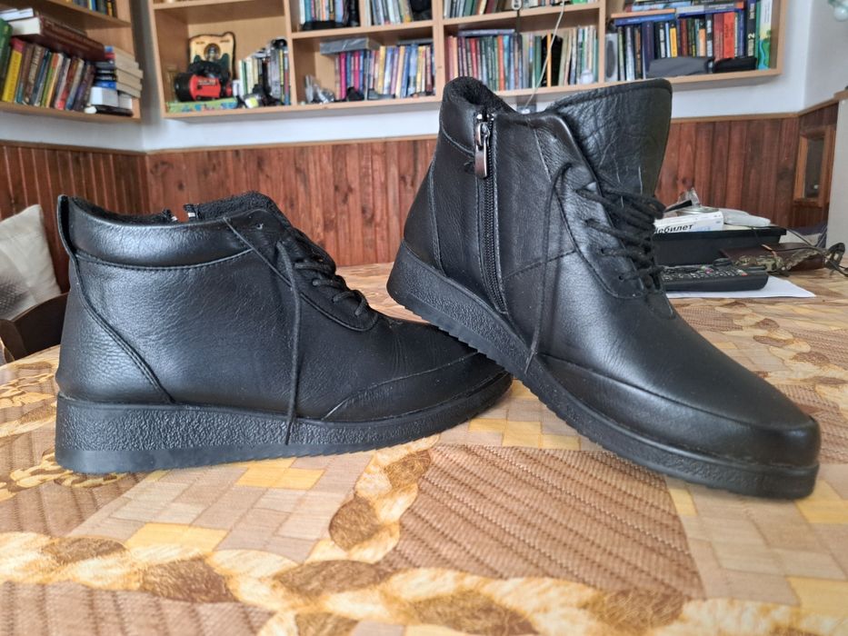 Дамски боти от естествена кожа