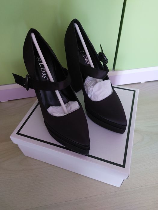 Дамски обувки на ток