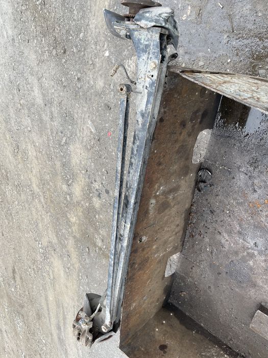 Заден мост за Audi A6 Avant C4 (06.1994 - 12.1997)