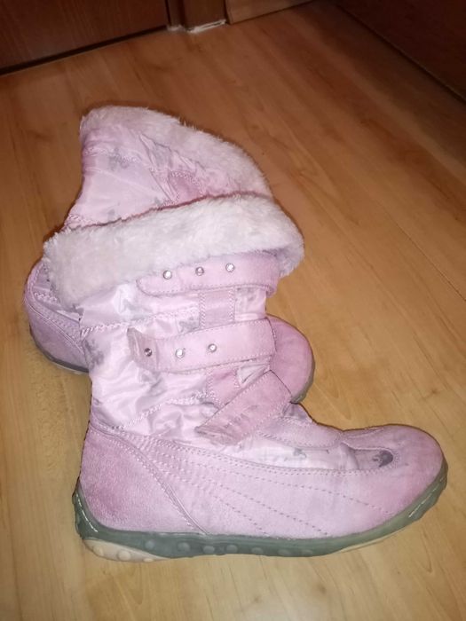 Продавам детски зимни ботуши