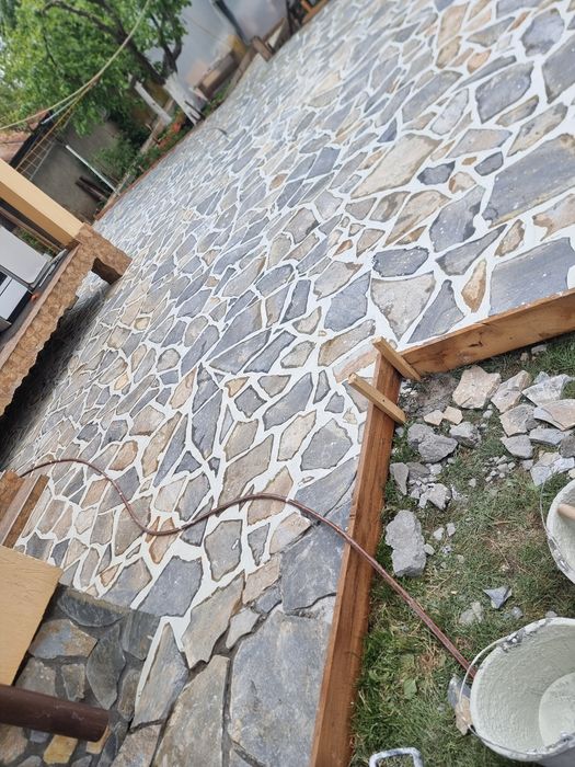 Vând si montez piatra naturala